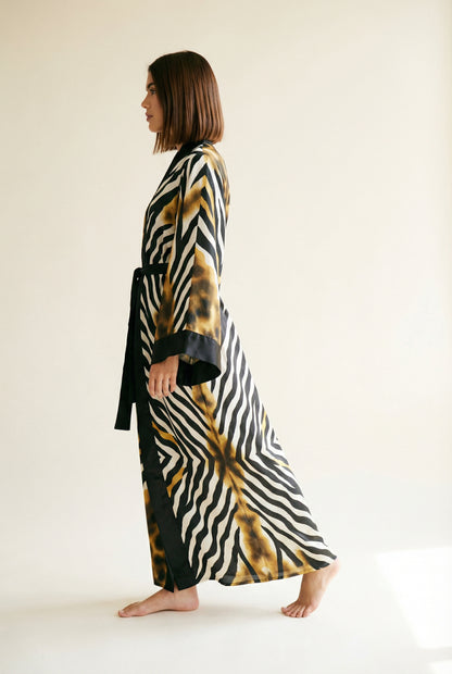 Nike Robe
